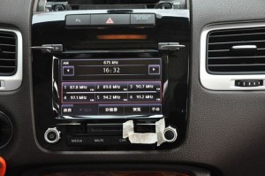 2011-2014 VW TOUAREG radio step 4