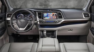 2015 Toyota Highlander Radio after installation