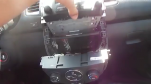 2012-2014 KIA SOUL Radio installation step 7