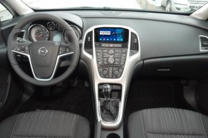 2011-2013 Opel Astra J Radio after installation